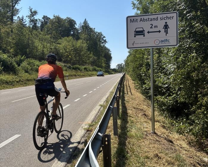 Radabstand-Hinweisschild